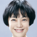 人到中年的高志垒（徐峥 饰），从清晨七点的闹钟声中醒来，便开启了忙碌的一天。